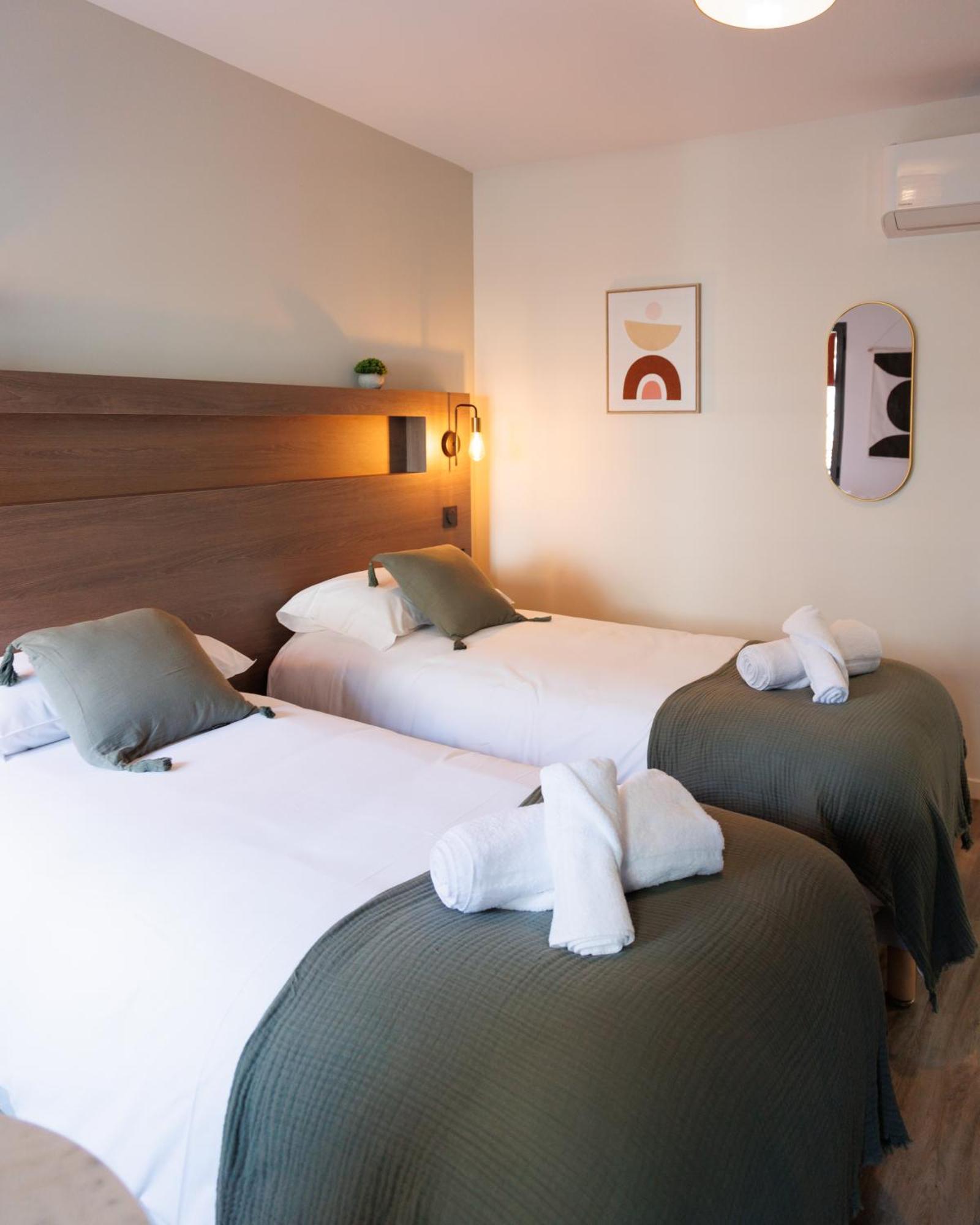 Appart'Hotel Le Corot - Acces Autonome - Saint-Junien Centre Exterior foto