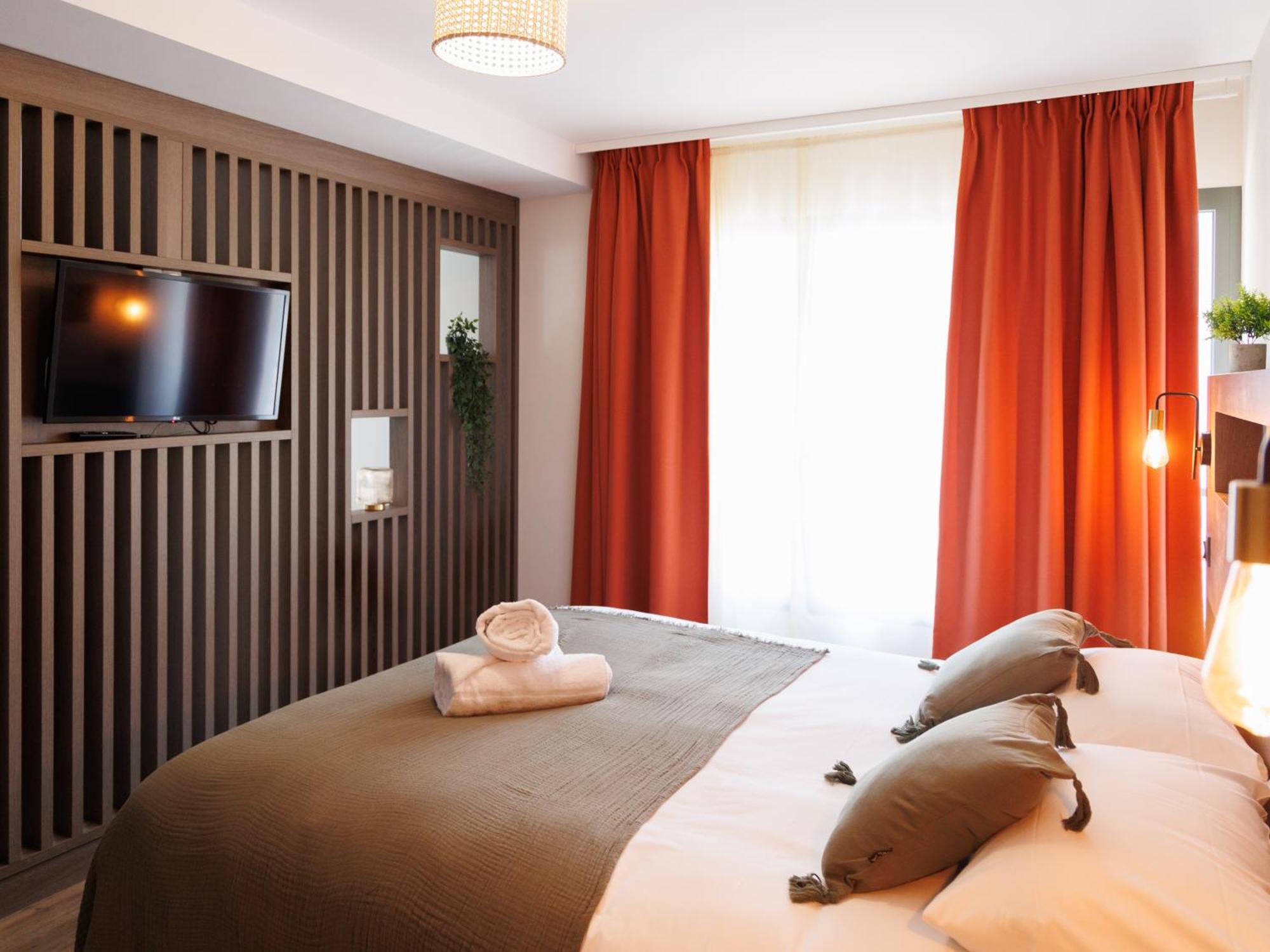 Appart'Hotel Le Corot - Acces Autonome - Saint-Junien Centre Exterior foto